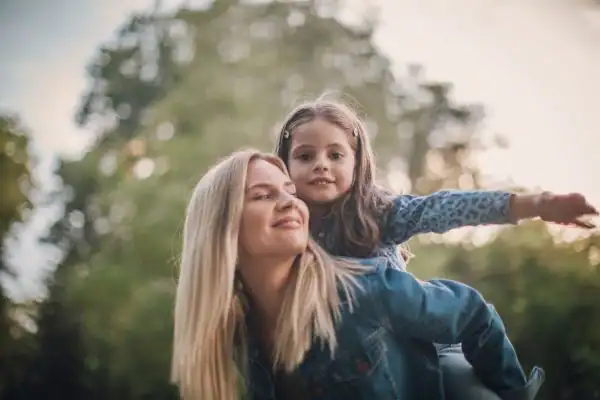 happy mum and daughter following mediation to resolve parental alienation Plymouth
